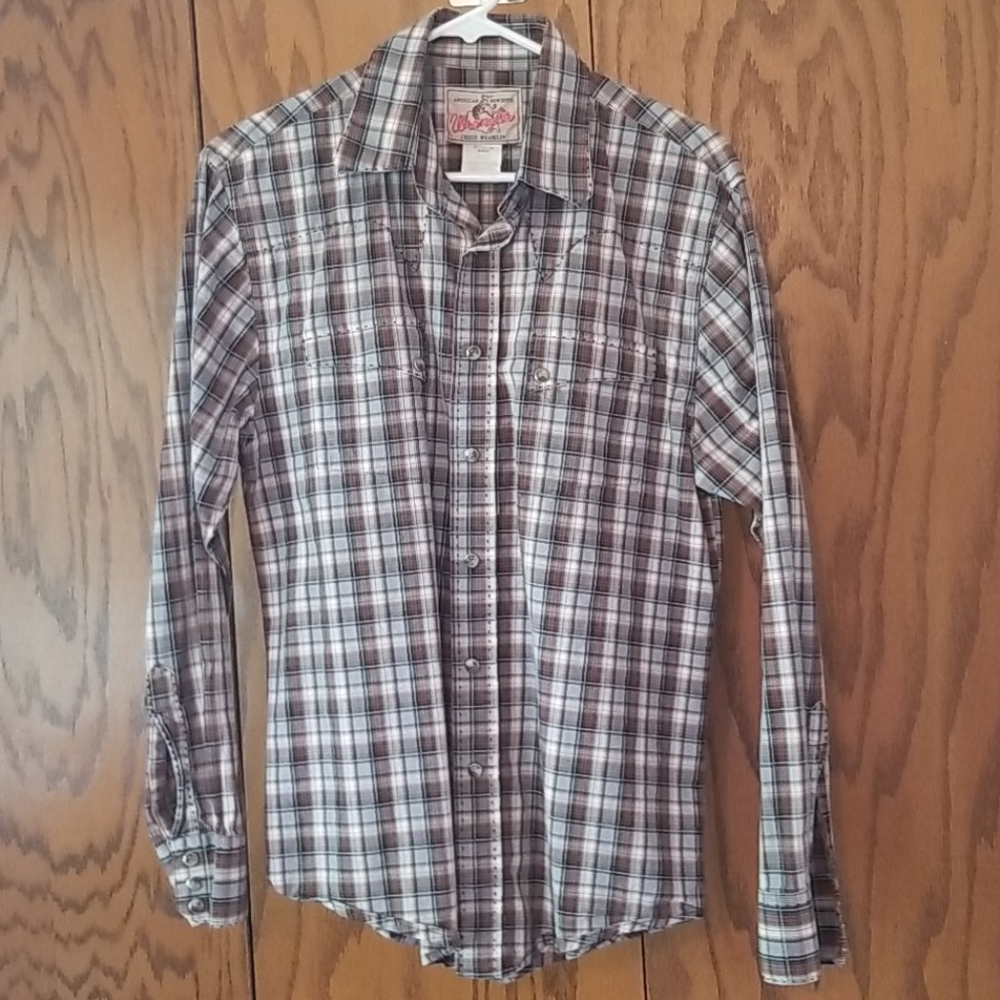 Men's medium Wrangler button down